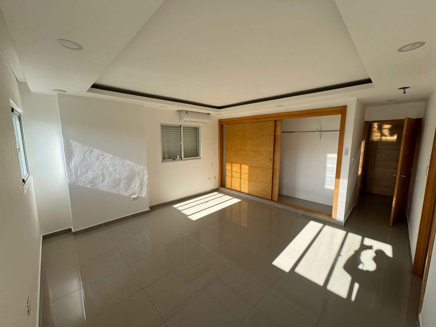apartamentos - Alquilo apto en el Quisqueya 3 hab
usd$1050 2