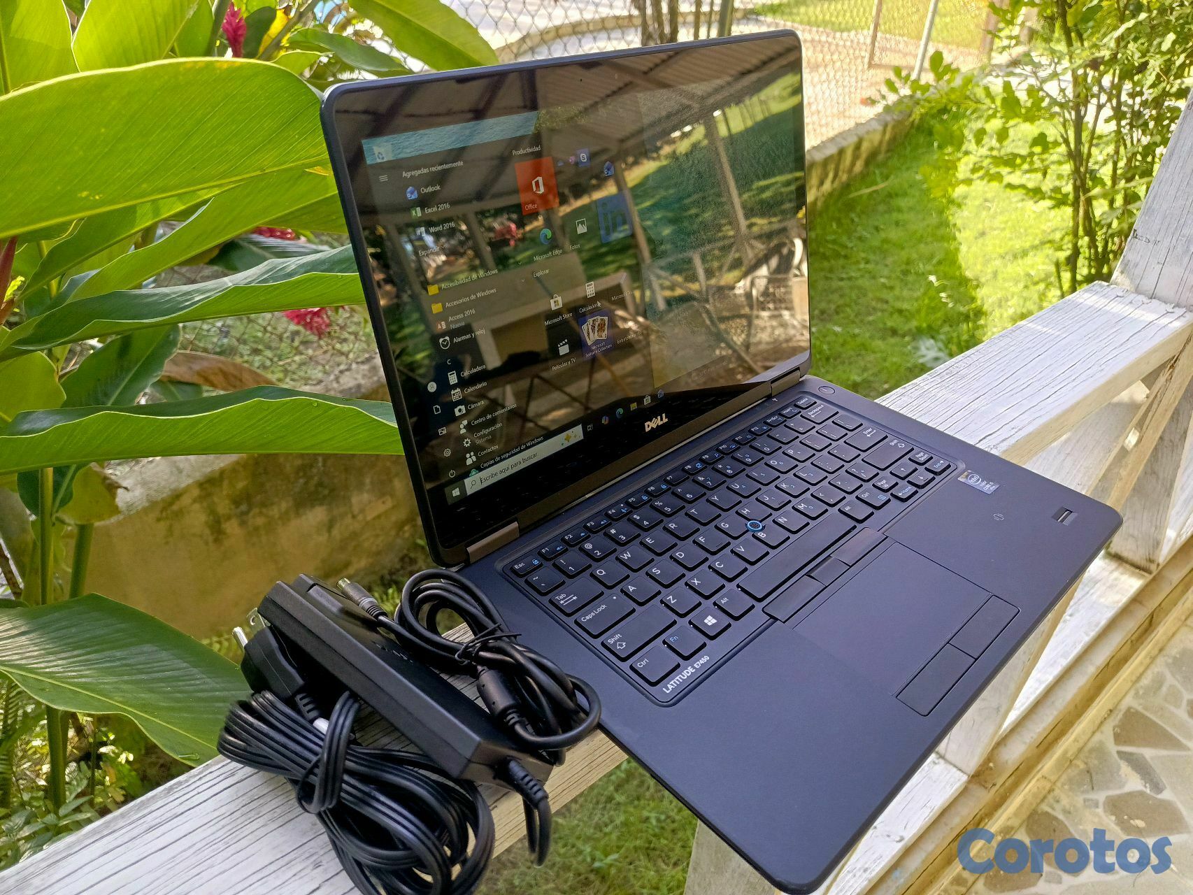 computadoras y laptops - Laptop Dell,Touch, i5 5ta, Disco 256 GB, 16GB Ram. 3