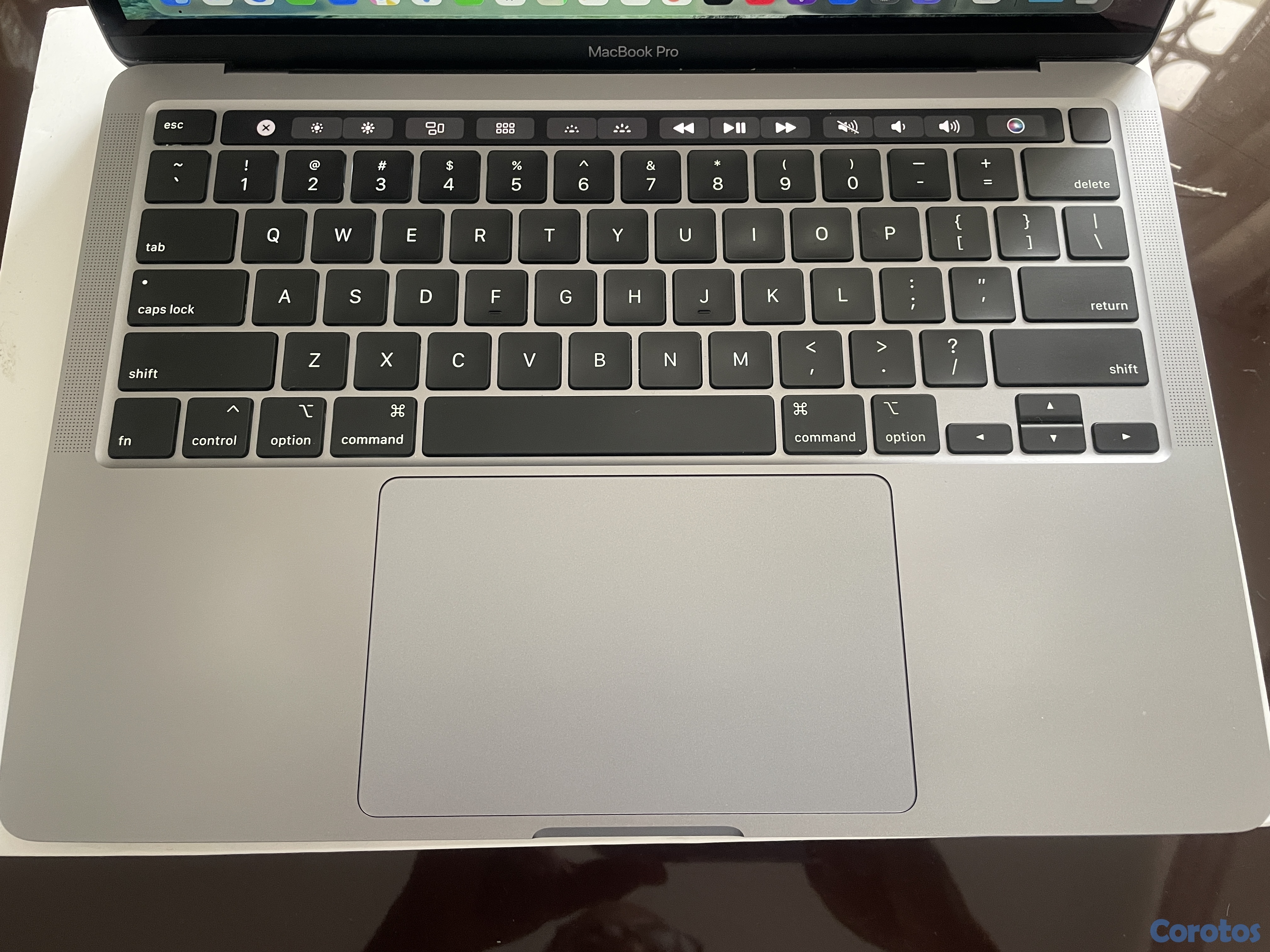 computadoras y laptops - MacBook Pro 13 2020 i5 2.0ghz, 16gb ram, 512 ssd 2