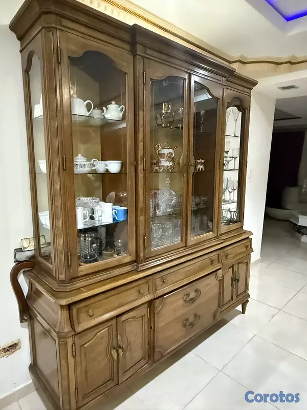 muebles y colchones - Vitrina 4