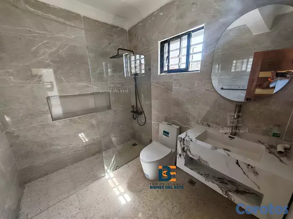 apartamentos - SE RENTA Apartamento en el Invi, por el Complejo D 8