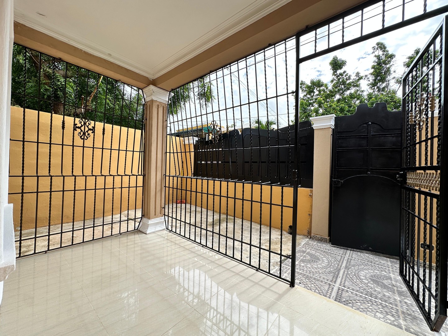 casas - Casa de 2 niveles con mucho patio, Prado Oriental 10