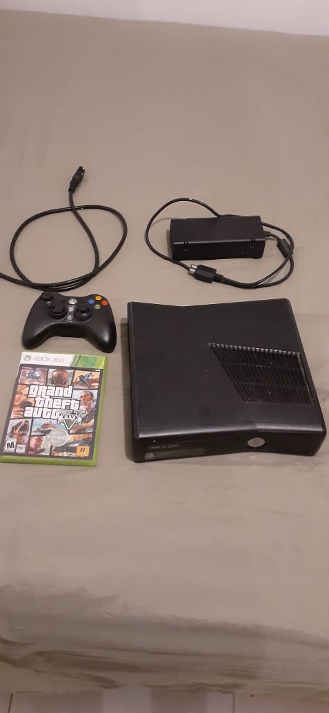consolas y videojuegos - Xbox360 Slim