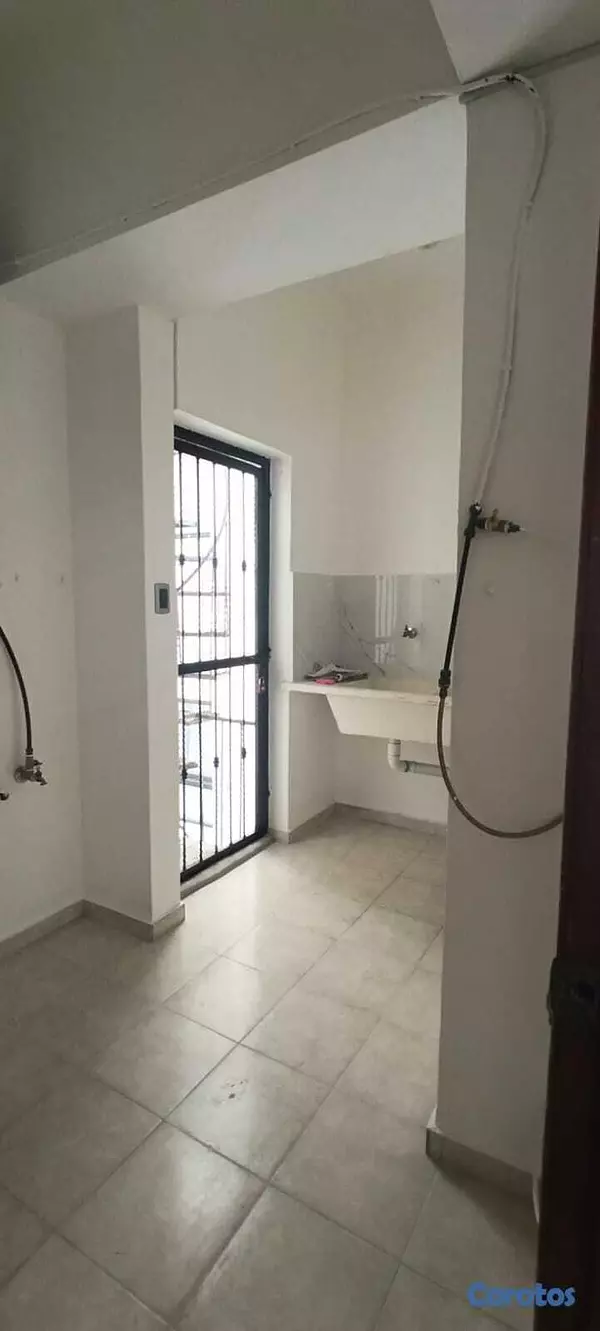 apartamentos - Se alquila Renacimiento 250 mts impecable apartamento distribución  y ubicación 10