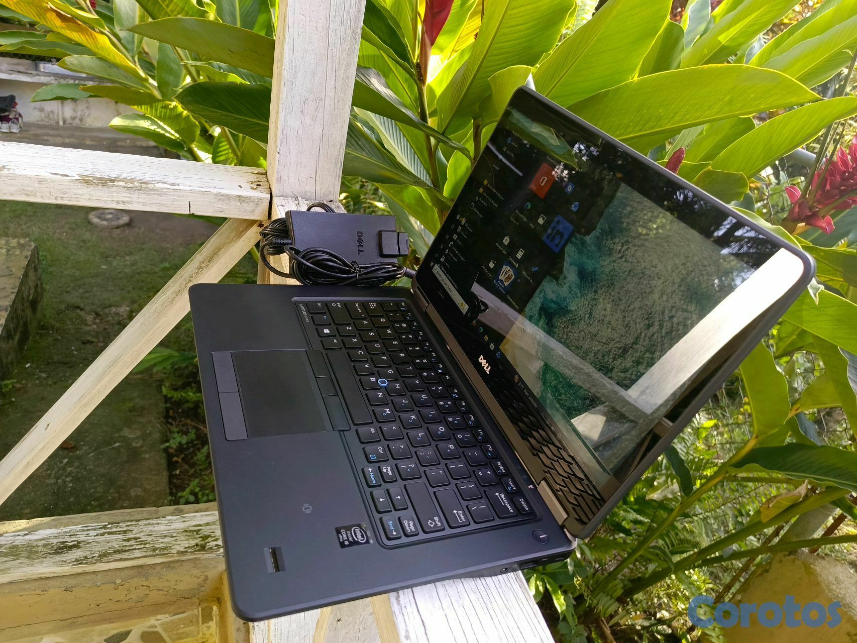 computadoras y laptops - Laptop Dell,Touch, i5 5ta, Disco 256 GB, 16GB Ram. 4