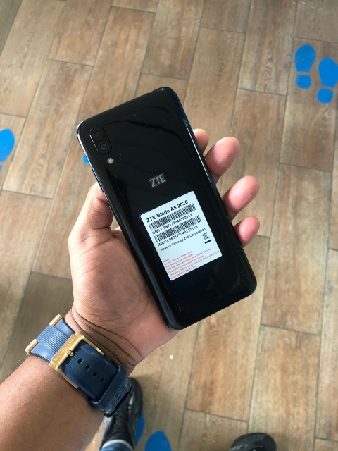 celulares y tabletas - ZTE BLADE A5 32GB DESBLOQUEADO DE FÁBRICA