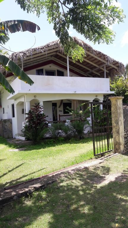 casas vacacionales y villas - Villa "La Caleta" a pocos metros De La Playa
