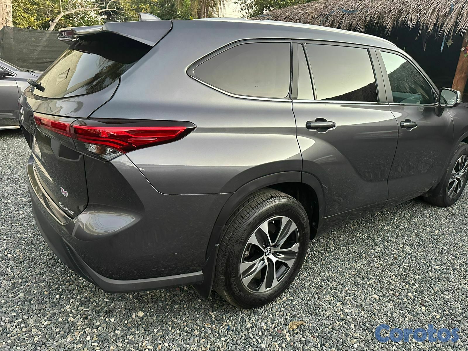 jeepetas y camionetas - Toyota higlander xle 2024 3