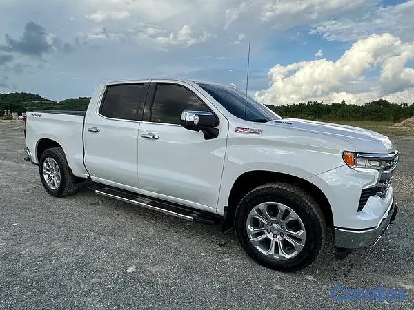 jeepetas y camionetas - Chevrolet Silverado 2023 diesel 5