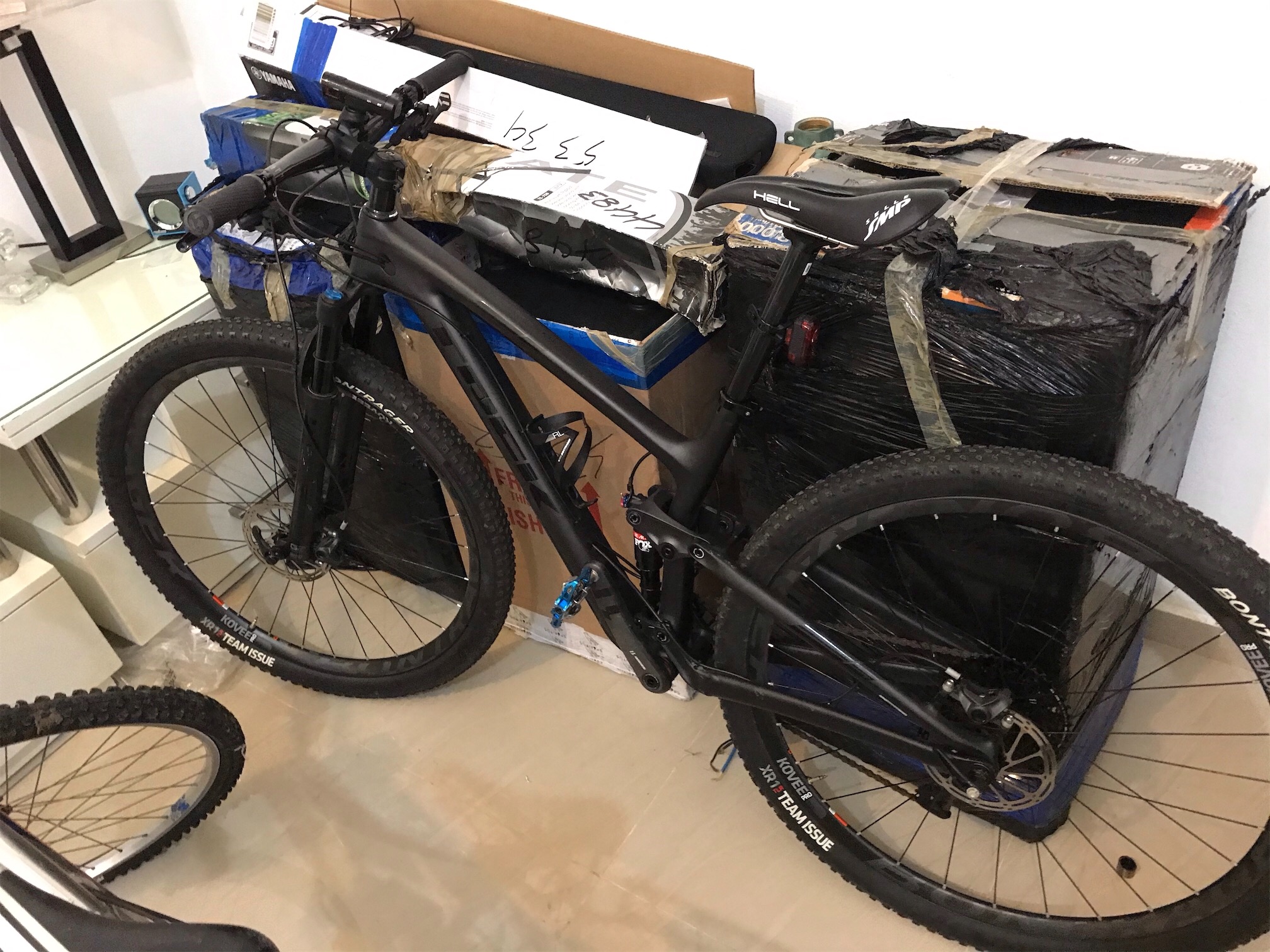 bicicletas y accesorios - Vendo bici de carbón