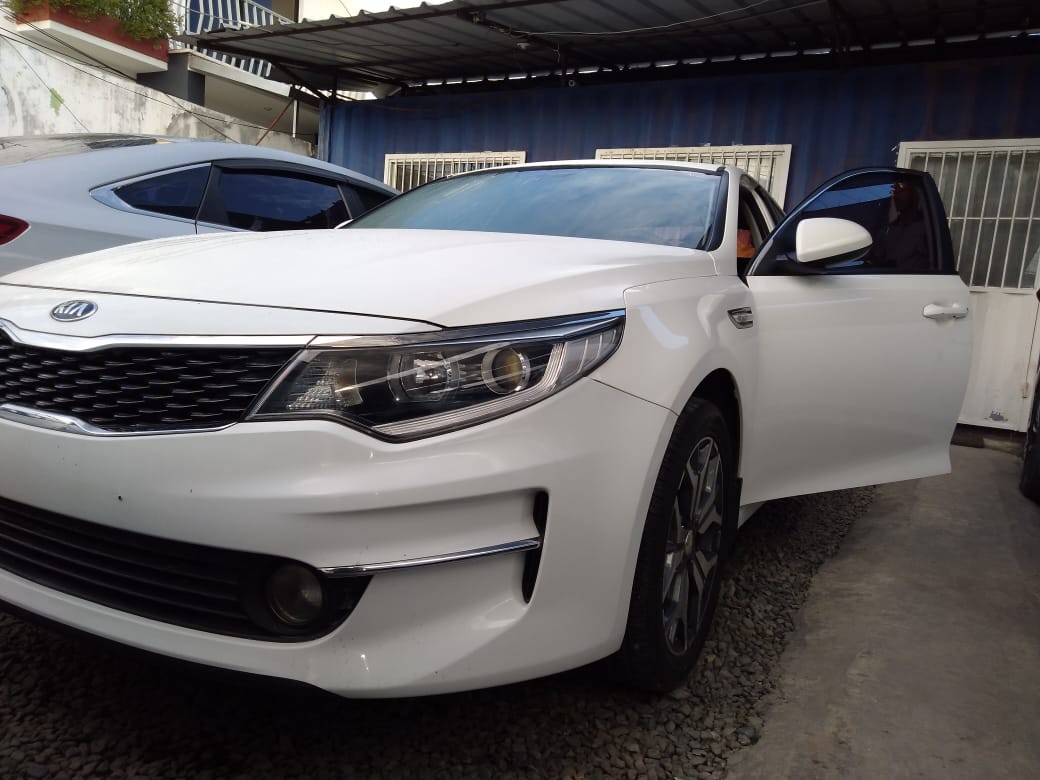 carros - KIA K5 2017 BLANCODESDE: RD$ 710,100.00 3