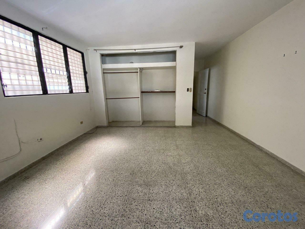 oficinas y locales comerciales - LOCAL COMERCIAL / OFICINA EN NACO 4