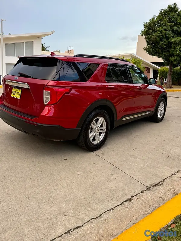jeepetas y camionetas - Ford Explorer XLT 21 Clean  4
