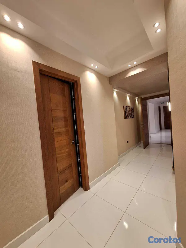 apartamentos -  ¡IMPERDIBLE! EXCLUSIVO APARTAMENTO AMUEBLADO EN L 8