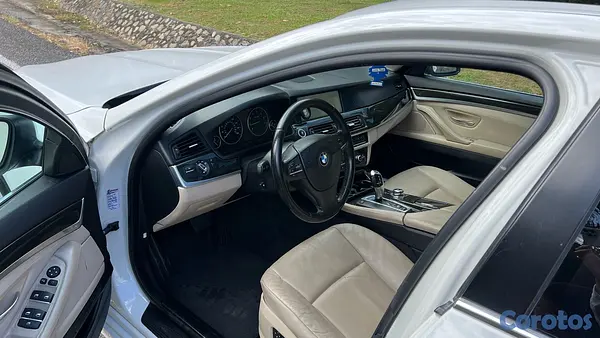 carros - BMW 528i 2011  10