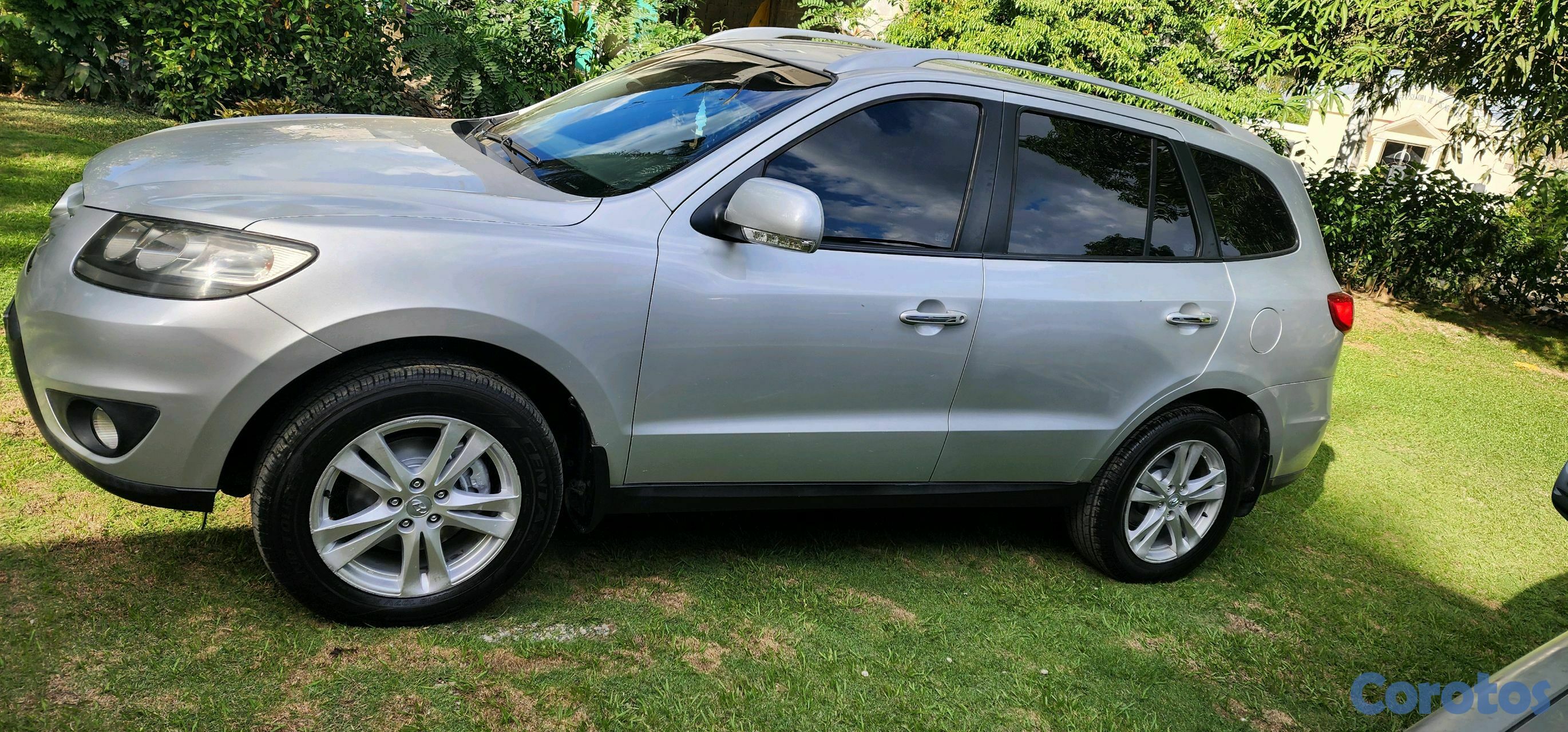 jeepetas y camionetas - Hiunday Santa Fe 2011, Doch , Como nueva, De mi Esposa !!!!!! 1