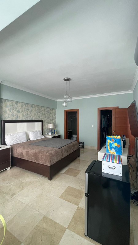 apartamentos - Rento apartamento amplio con varios parqueos 
Terraza amplia 8