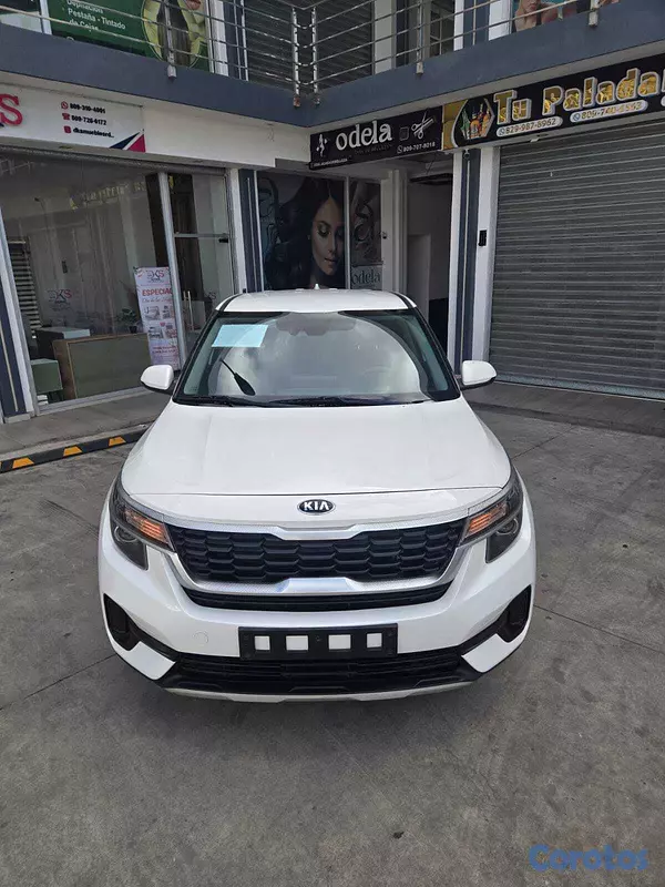 jeepetas y camionetas - KIA SELTOS 2022 BLANCO DIESEL 4