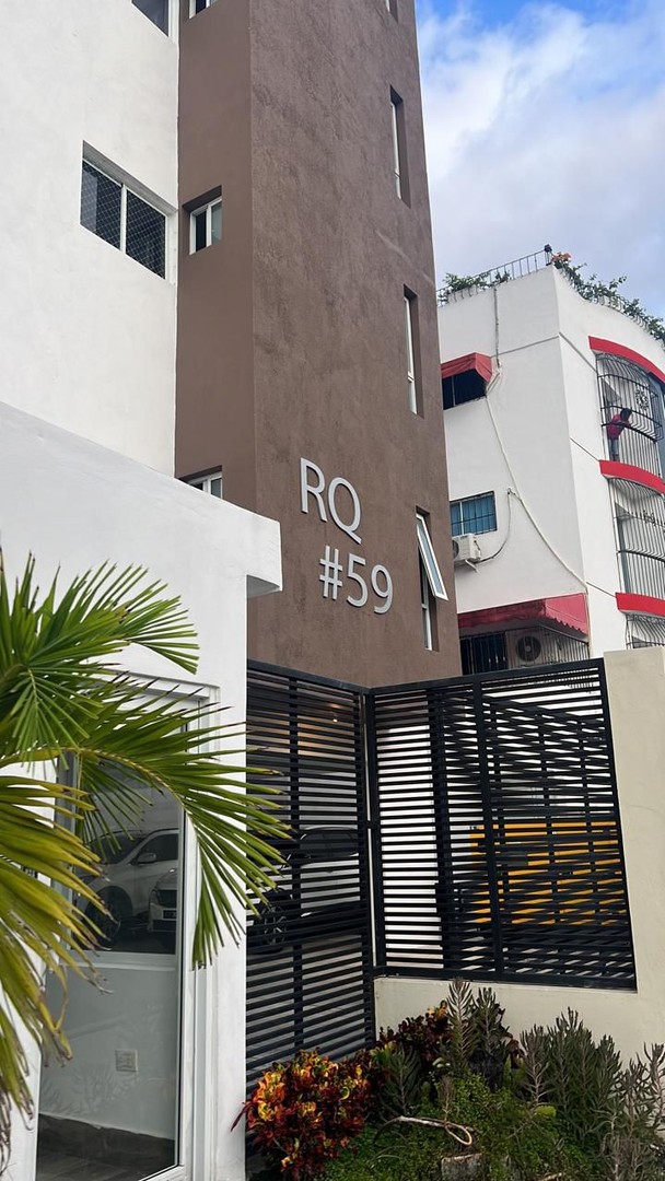 apartamentos - Alquilo apto en el Quisqueya 3 hab
usd$1050 4