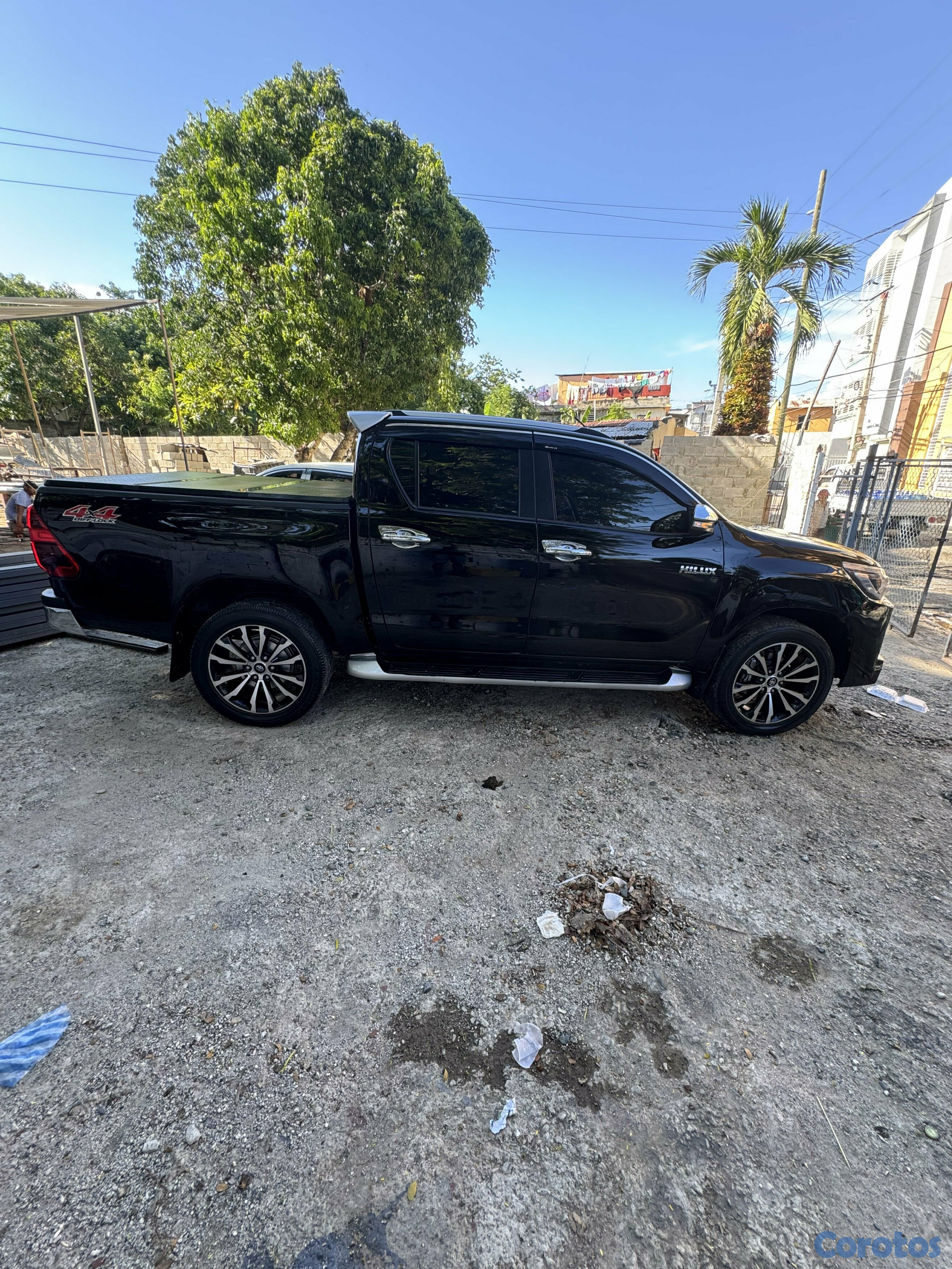 jeepetas y camionetas - Toyota hilux 2016 nueva  4