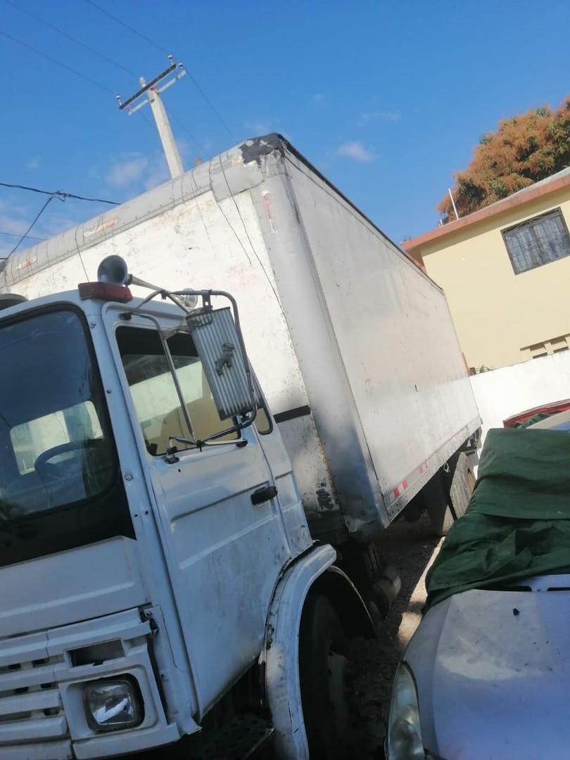 camiones y vehiculos pesados - VENDO DE OPORTUNIDAD CAMION 24 PIES 