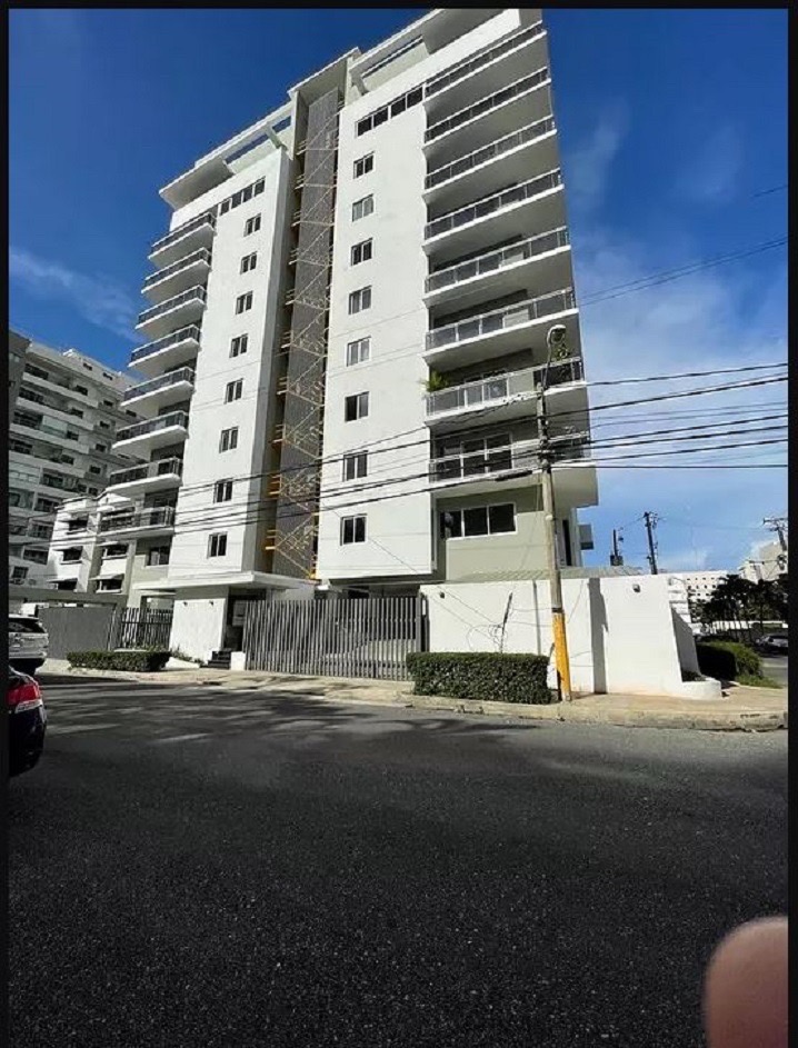 apartamentos - venta de penthouse de 3 niveles de 397mts en Evaristo morales Distrito Nacional  0
