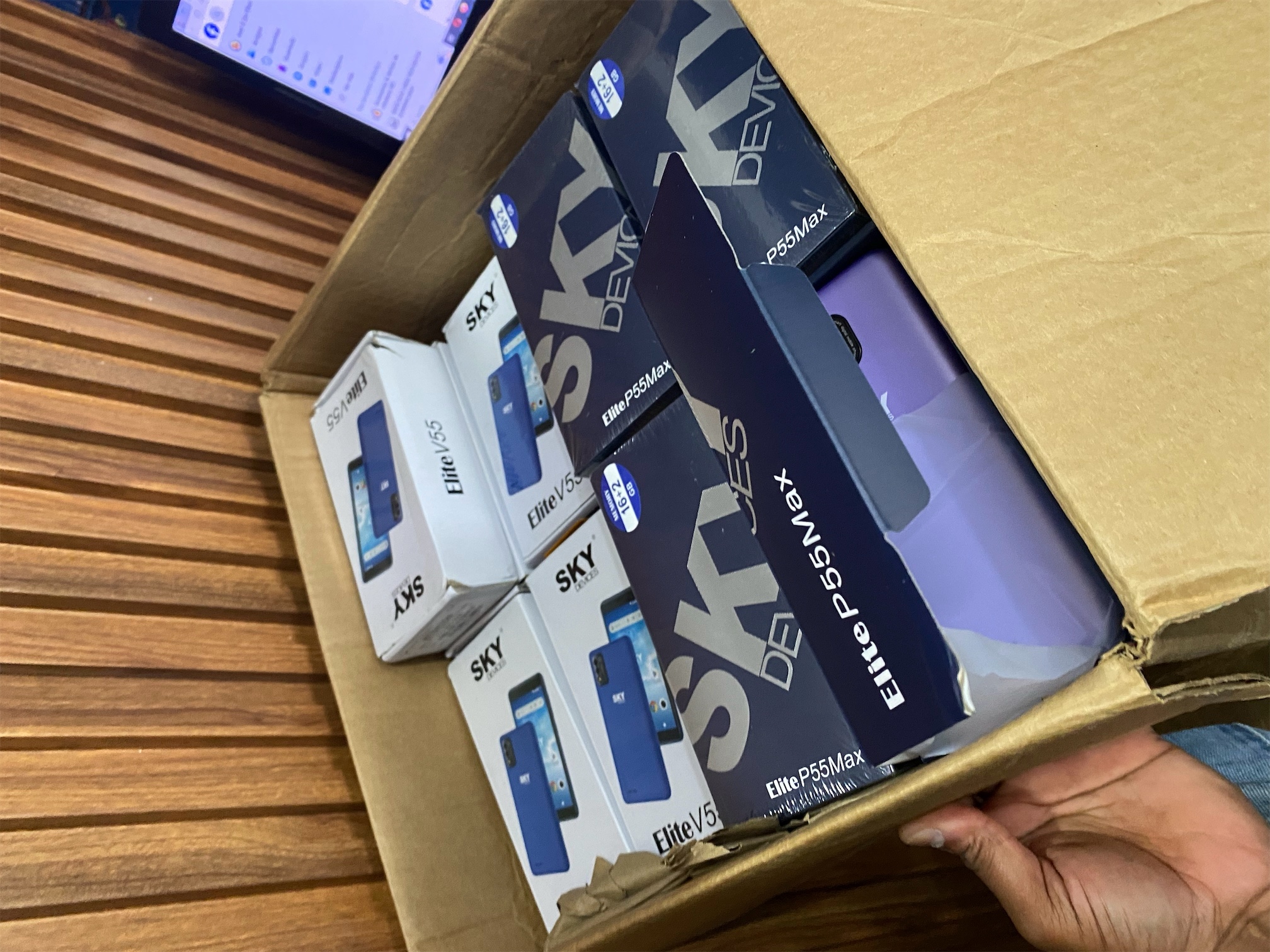 celulares y tabletas - SKY Elite 16GB dual sim  8