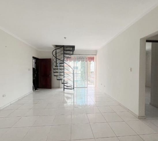 apartamentos - Apartamento 4to piso con terraza arroyo hondo viej 3