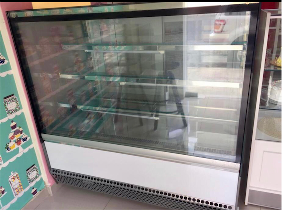 servicios profesionales - 🇮🇹 Vitrina 🍮🍰❄️ 4x4 pies - (medio uso) 1