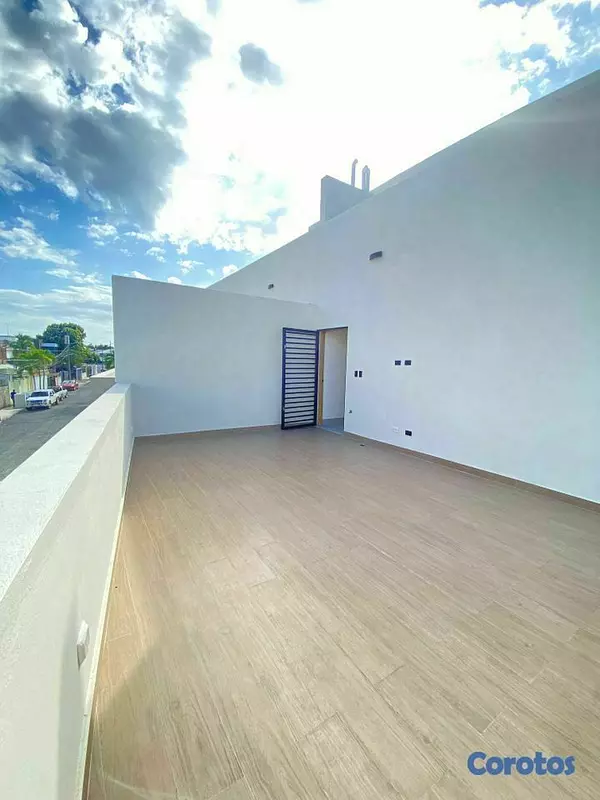 apartamentos - Apartamento 2do nivel con terraza en venta  3