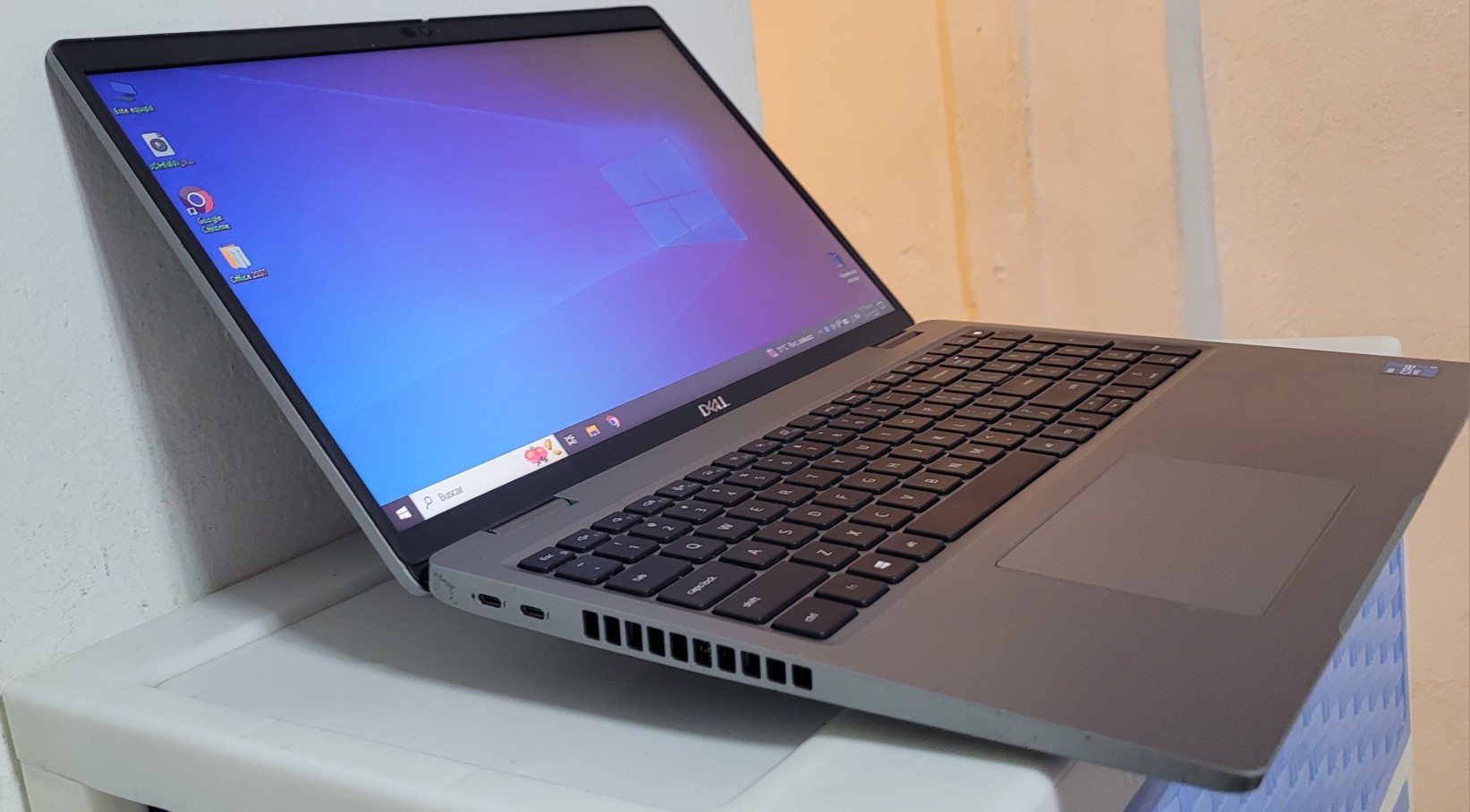 computadoras y laptops - Dell Presicion 17 Pulg Core i7 10th Gen Ram 16gb Video Nvidea 2GB Dedicada 1