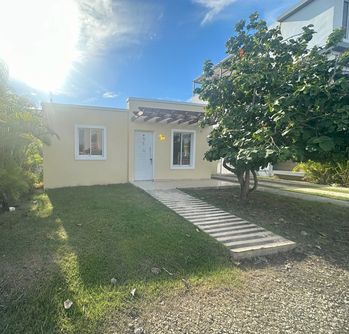 casas - Acogedora Casa en Ciudad del Sol, Veron, Punta Cana Lista para Alquilar.