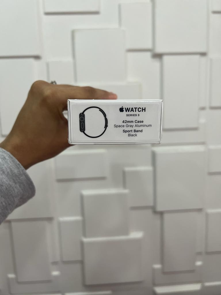 celulares y tabletas - Apple Watch Serie 3 42MM Sellado Negro 1