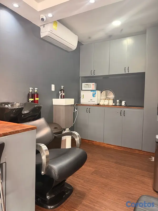 empleos disponibles - Barberos con experiencia en máquinas y tijeras  3