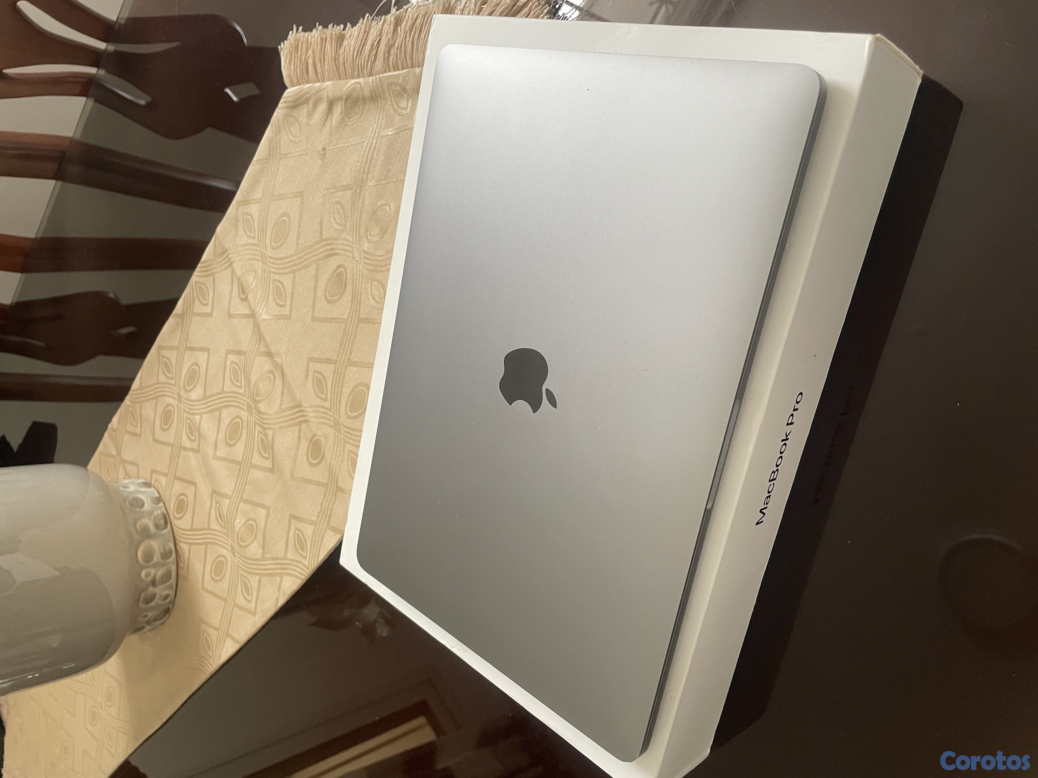 computadoras y laptops - MacBook Pro 13 2020 i5 2.0ghz, 16gb ram, 512 ssd 4