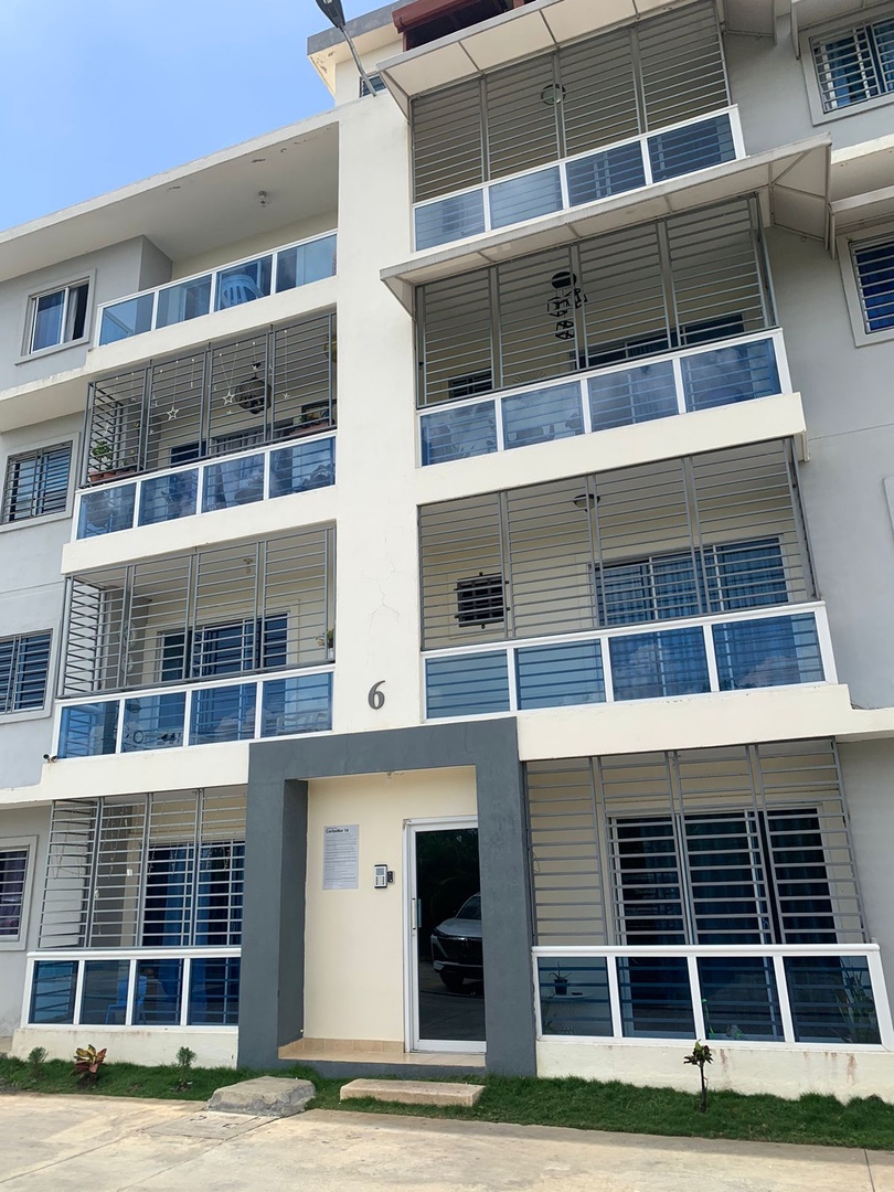 apartamentos - Venta de apartamento 4ta con terraza en la autopista de san Isidro con 171mts
