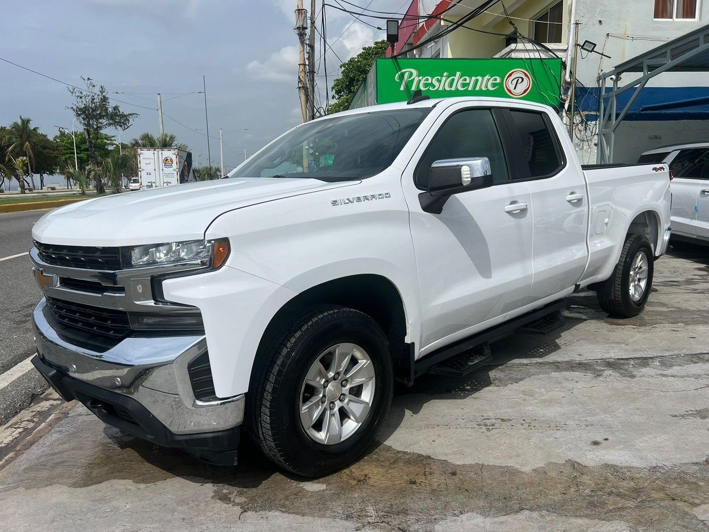 jeepetas y camionetas - Chevrolet Silverado 1500 LT 2019 0