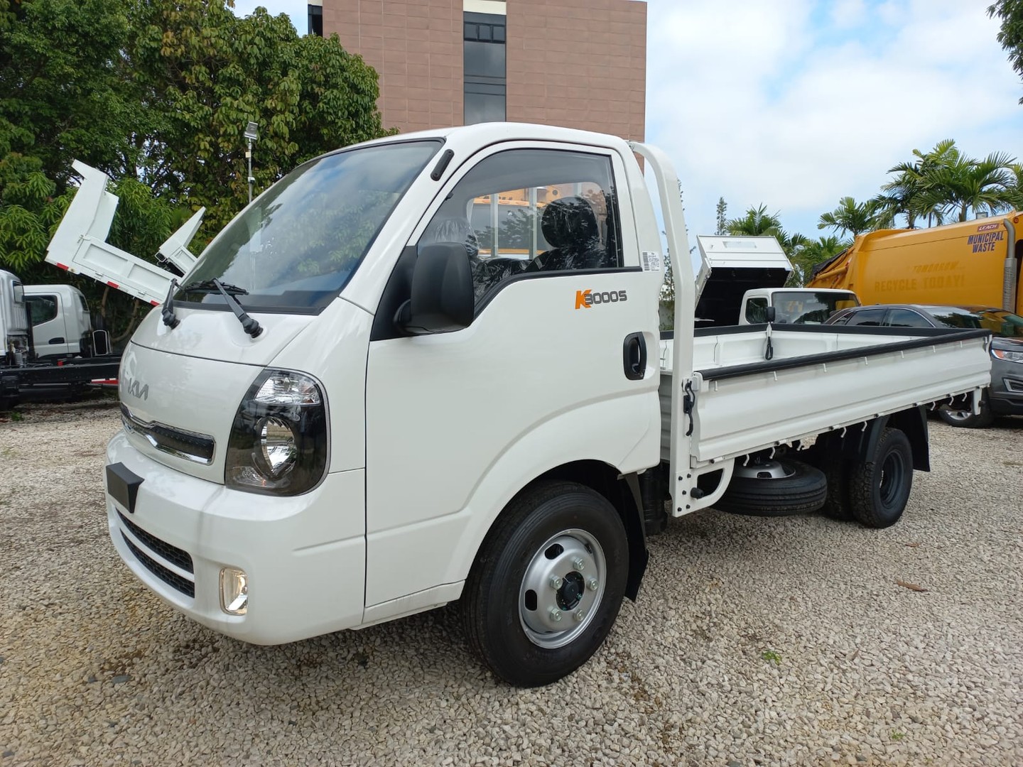 camiones y vehiculos pesados - Kia K-3000 2024