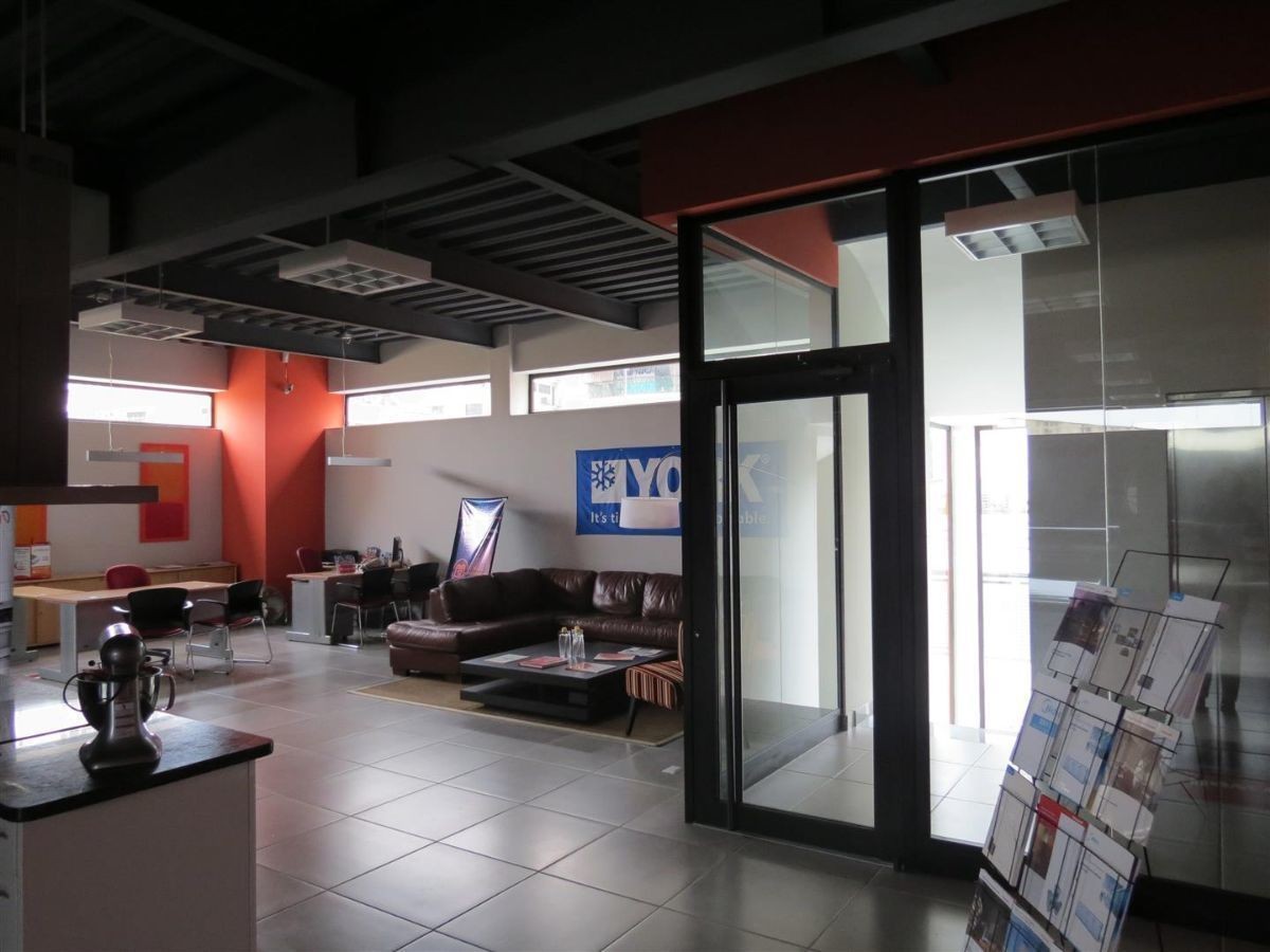 oficinas y locales comerciales - 🔵Alquilo Local 3er piso para oficina en Paraiso
 2