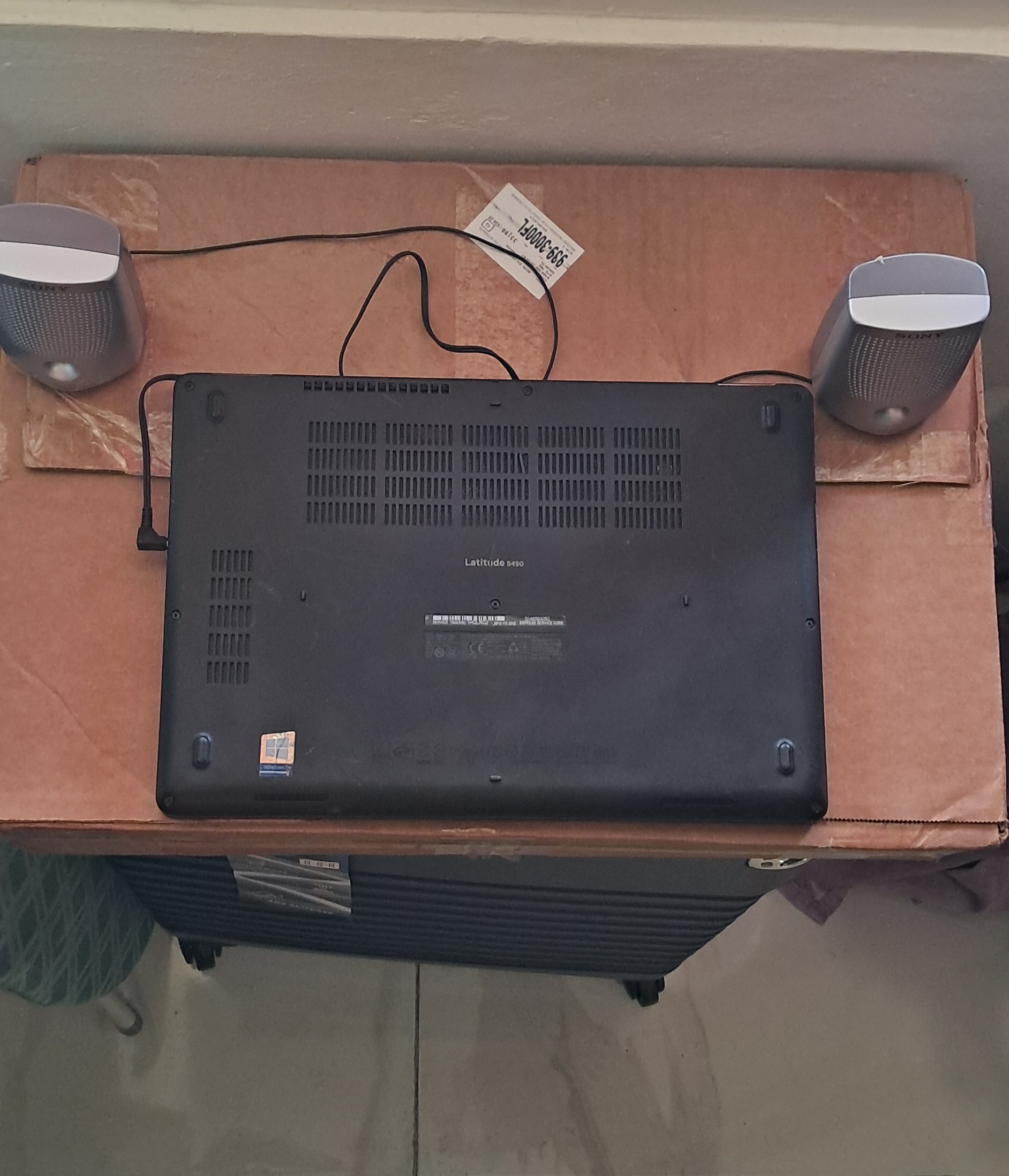 computadoras y laptops - Laptop Dell 5490 500GB SSD M2 i5 12GB Ram DDR4 1