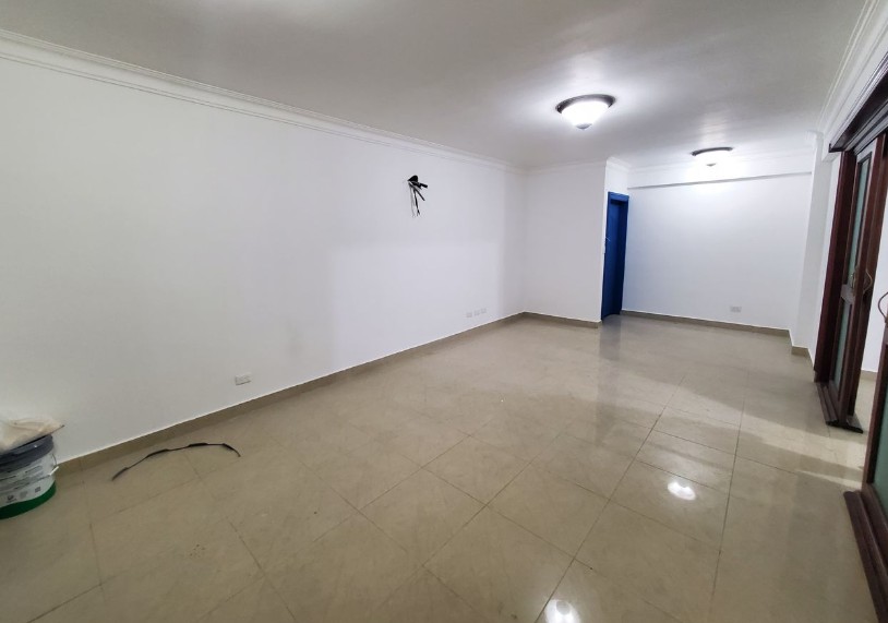 apartamentos - Alquiler de Apartamento Amplio en Bella vista Vacio 4
