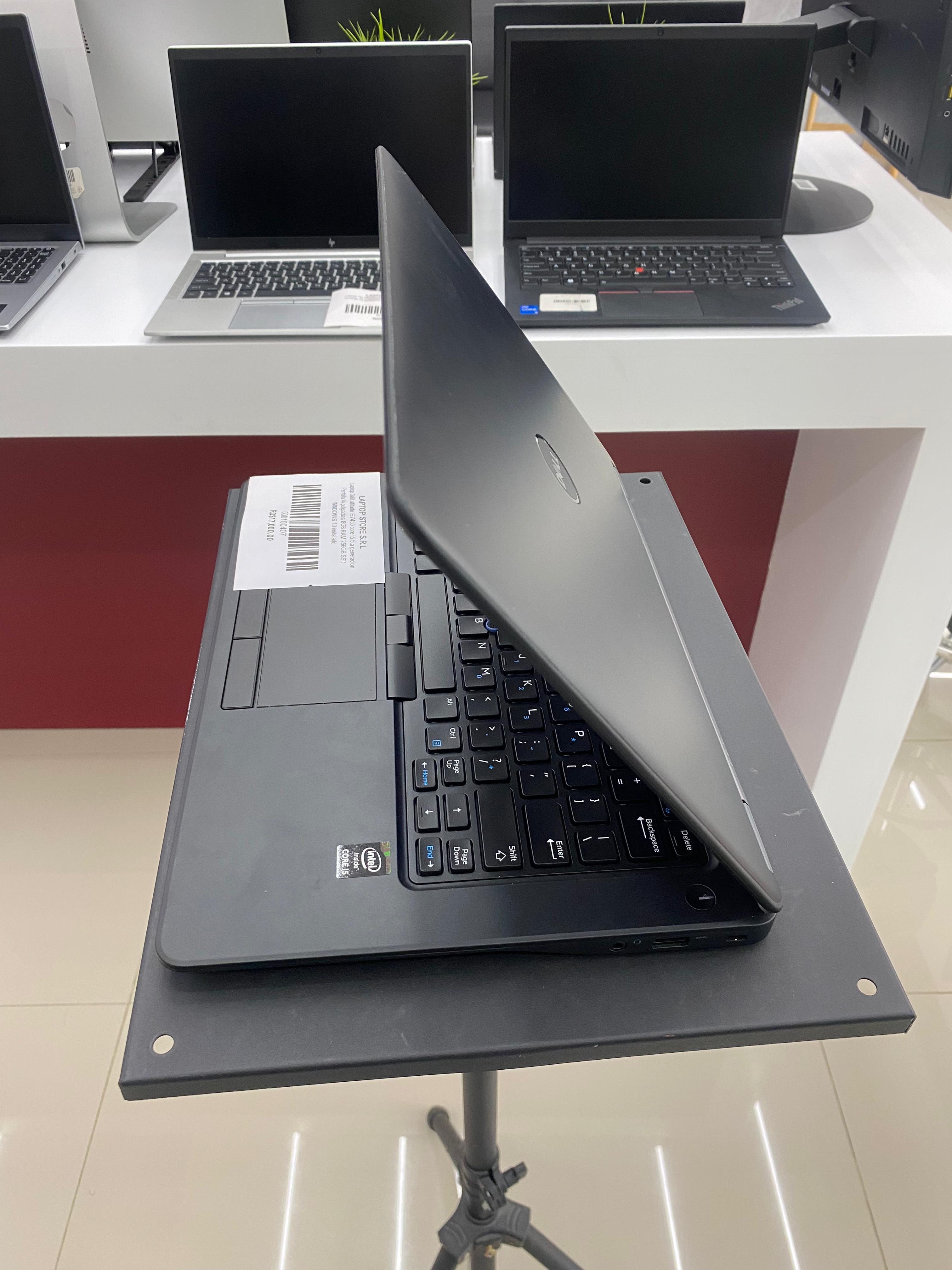 computadoras y laptops - Laptop Dell 7450 core i5 5ta Gen 14 pulgadas 8GB R 1