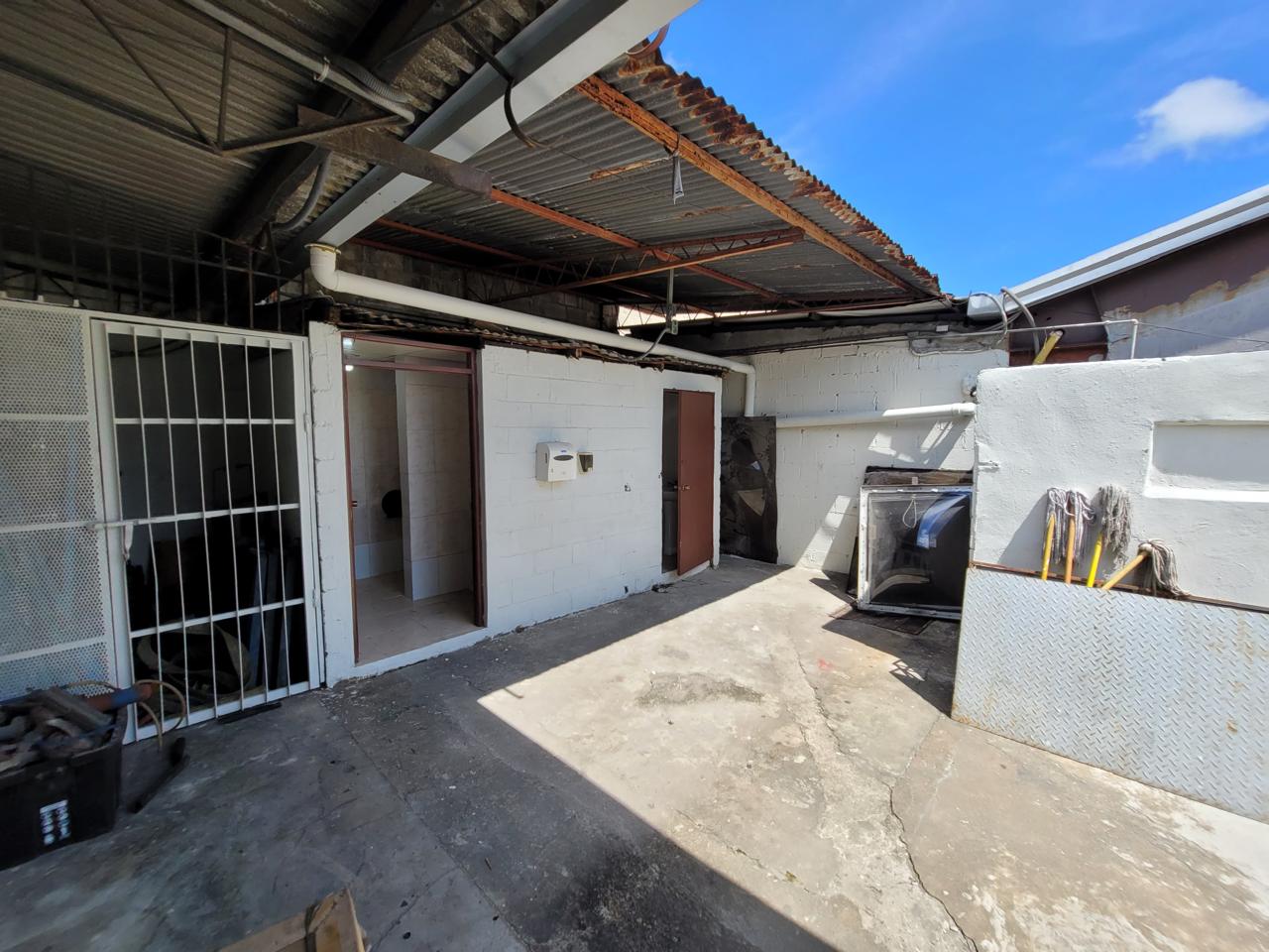 oficinas y locales comerciales - Alquiler de Nave Industrial Km 17 Autop. Duarte  2