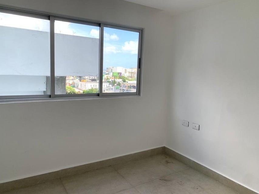 apartamentos - Apartamento en alquiler Evaristo Morales #24-698 con 3 hab. 3.5 b. ascensor, seg 5