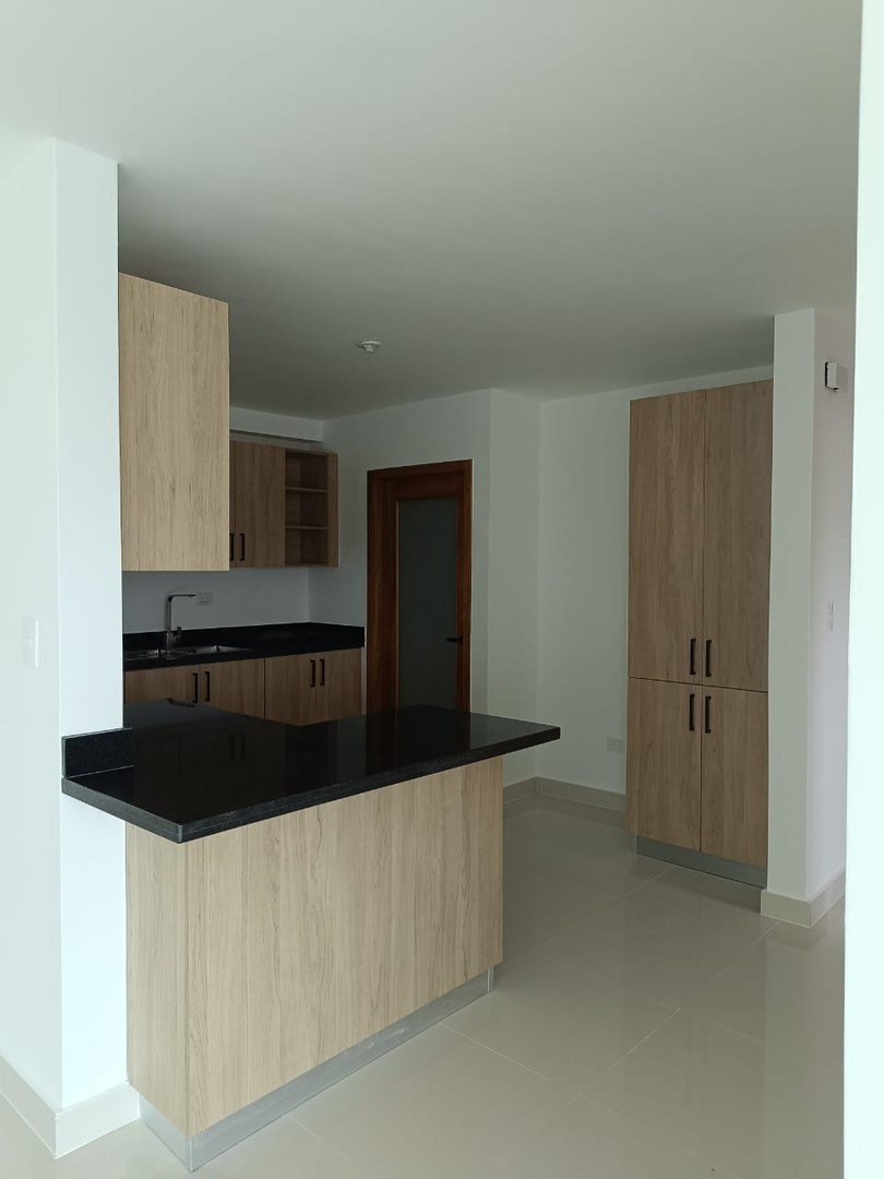apartamentos - Hermoso Apartamento 6to Nivel Disponible en Jardines del Sur  5