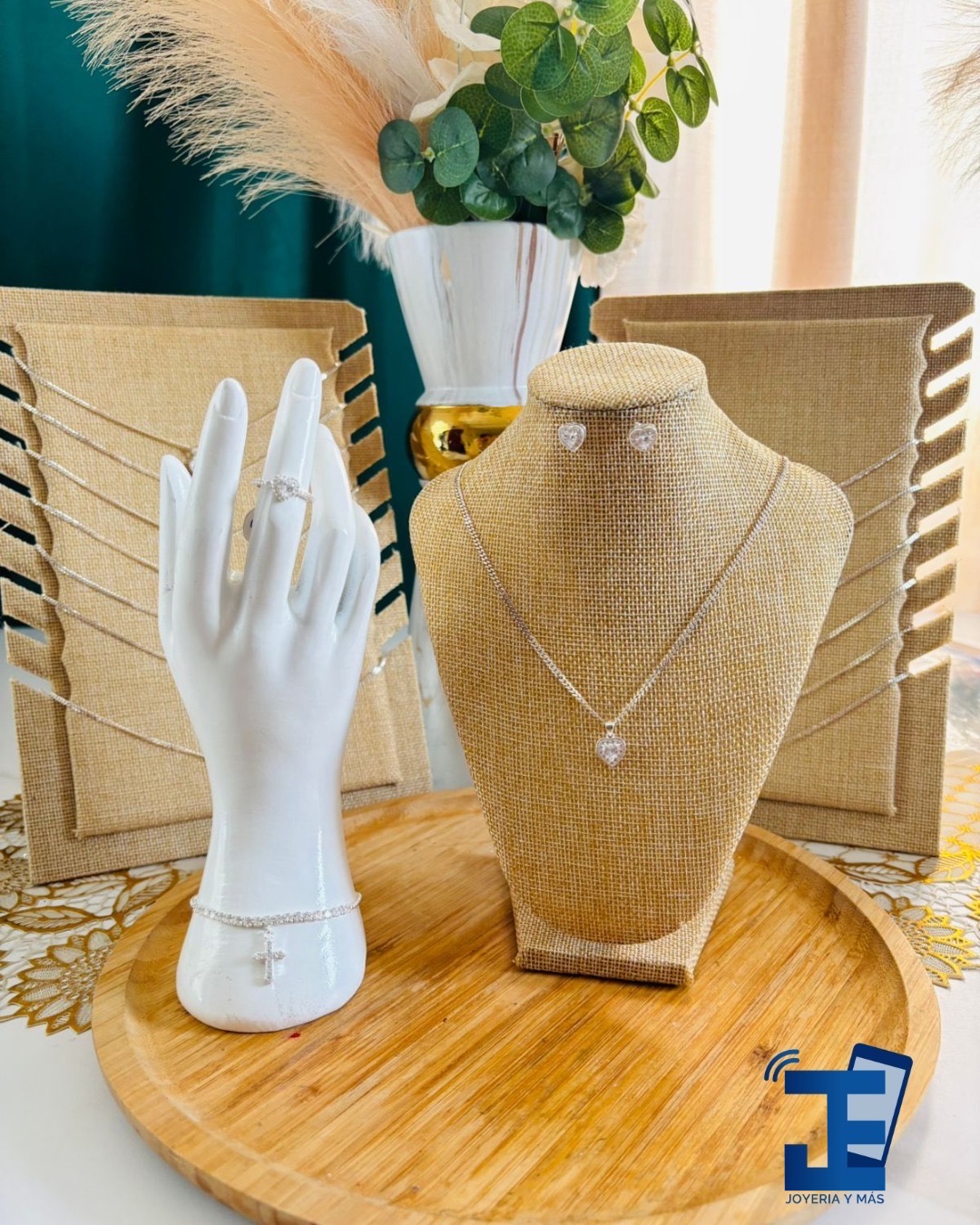 joyas, relojes y accesorios - set de Cadena,aretes y guillo. 8