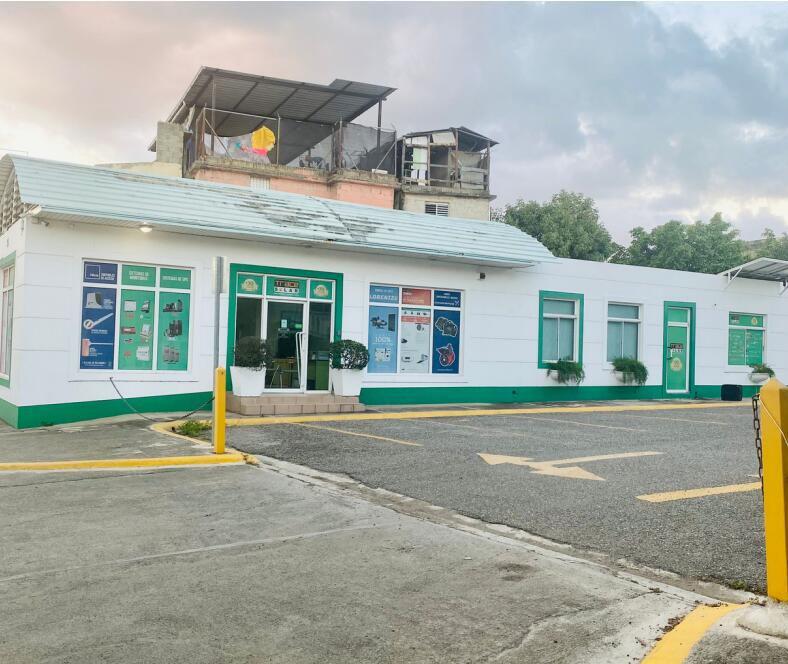 oficinas y locales comerciales - Renta Local Comercial 1548  m2 Santiago de los Caballeros