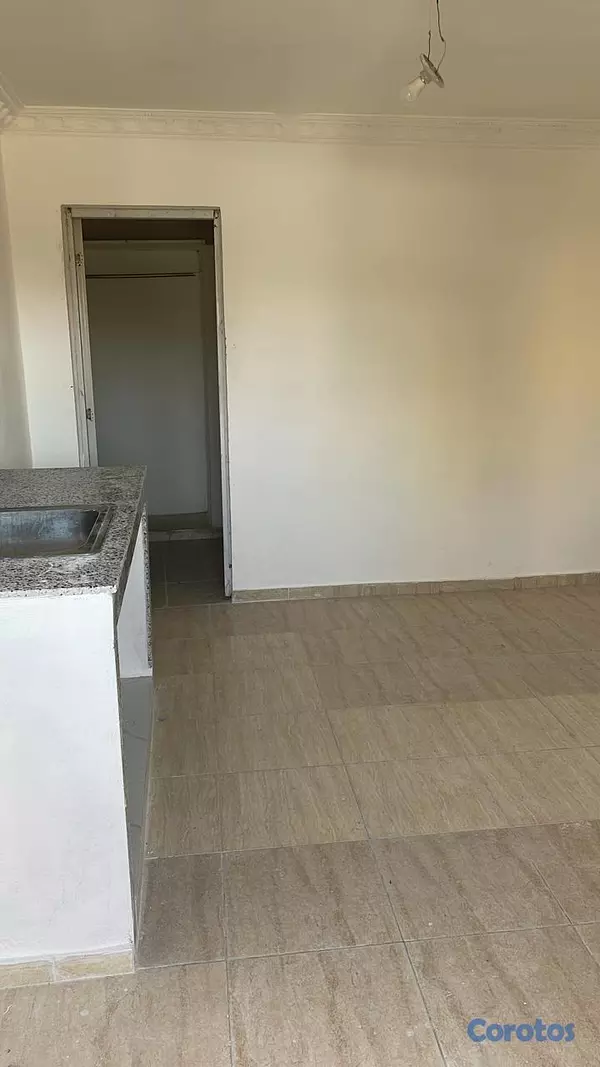 apartamentos - ALQUILO APTO 2DO. NIVEL DE UNA HABITACION EN ENSAN 5