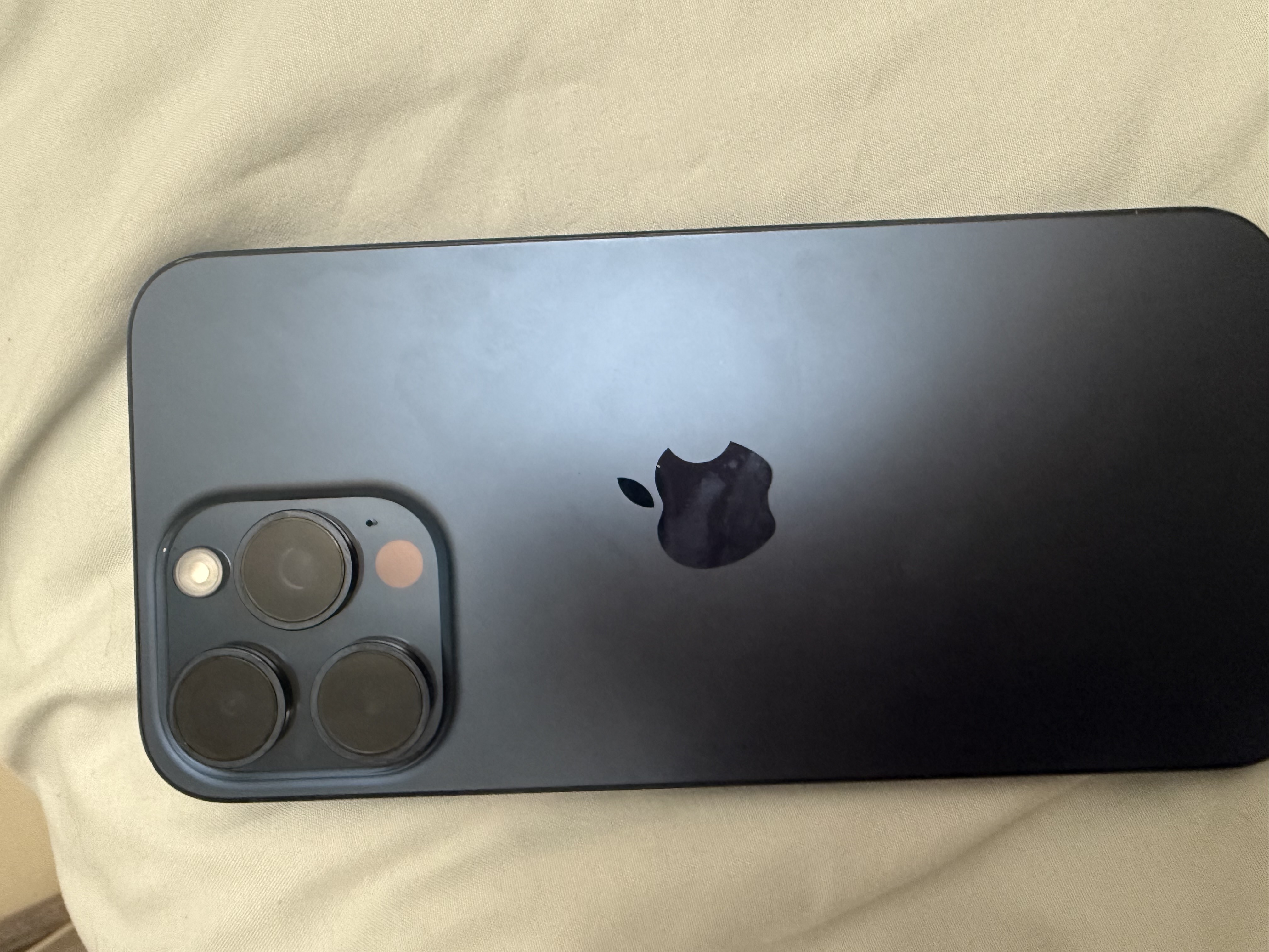 celulares y tabletas - iPhone 15 pro max como nuevo  2