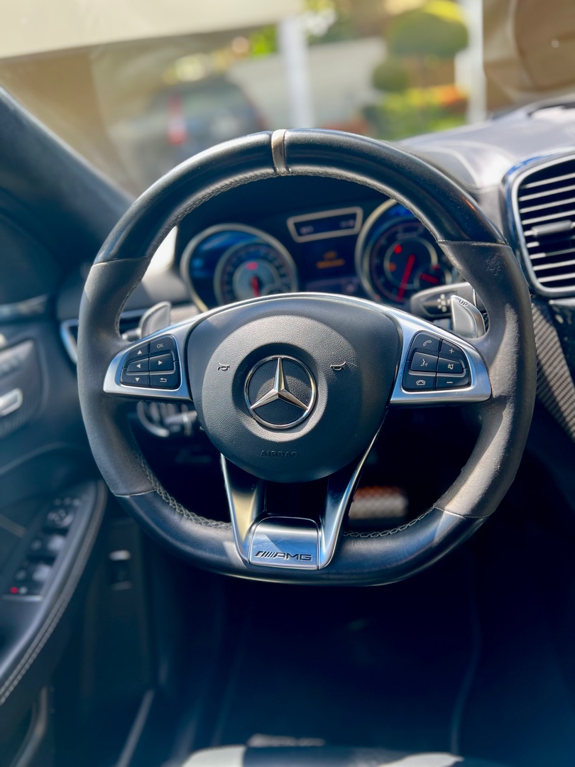 jeepetas y camionetas - Mercedes Benz GLE 63S AMG 2019 - 21,500 MILLAS RECIÉN IMPORTADA  8